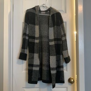 Hooded sweater jacket